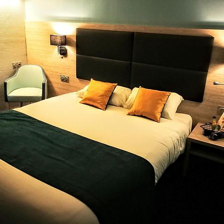 Brit Hotel Landivisiau Kültér fotó